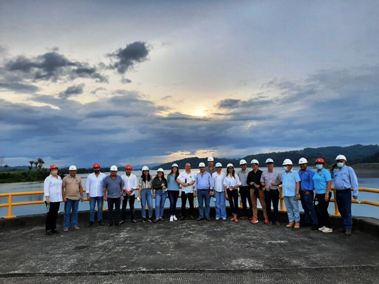 Junta directiva de URRÁ presente en eventos relevantes para la organización