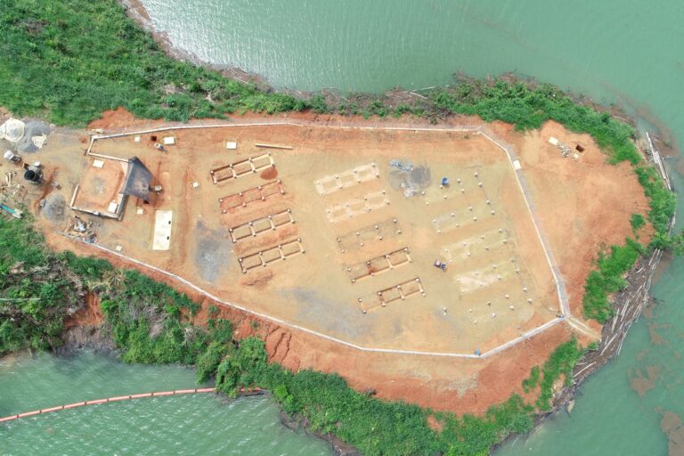 Entre un 80 y 70 % avanzamos en la construcción de la planta piloto solar flotante AQUASOL