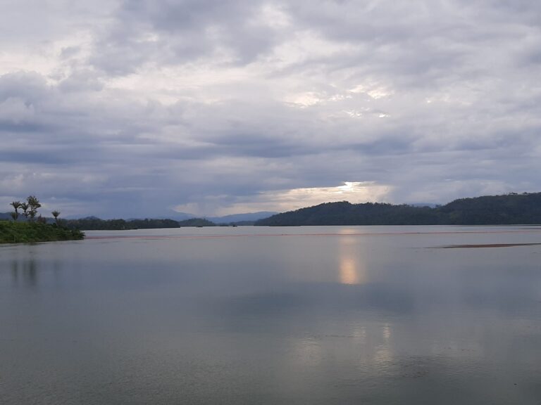 URRÁ alerta por la continuidad de altos aportes al embalse