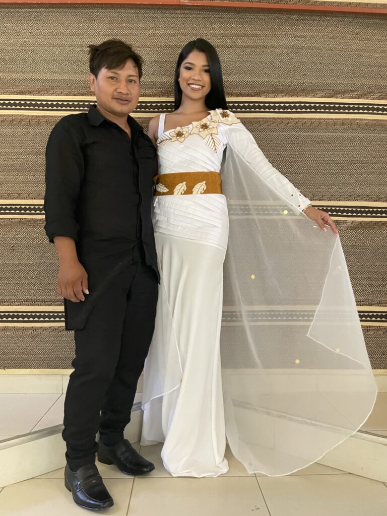 Desfile emberá: resultado de proceso de formación en creación y producción de moda