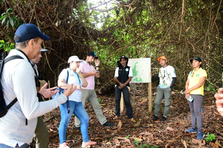URRÁ recibe visita de ProColombia en zona del embalse para promocionar turismo comunitario