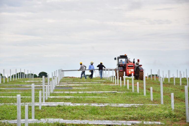 AVANCE DE 55% EN PROYECTO SOLAR INTI 1 QUE CONSTRUYE URRÁ EN LA APARTADA