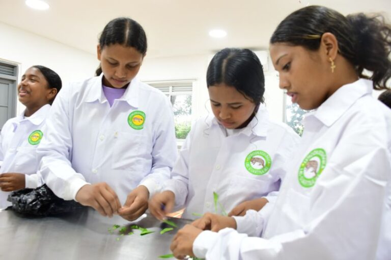 En URRÁ acercamos la ciencia a los más pequeños