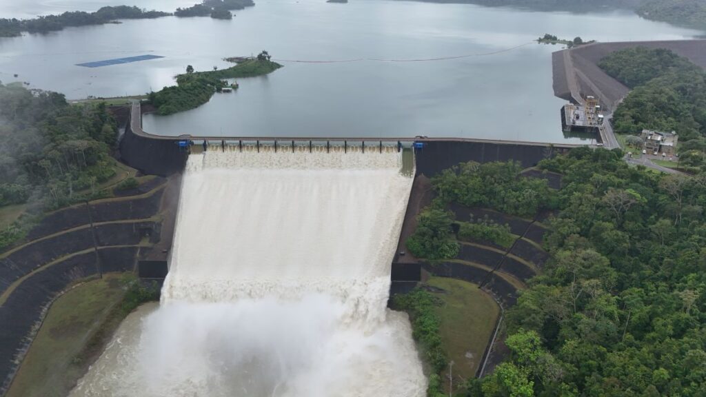 Disminuyen aportes al embalse y descargas al río Sinú