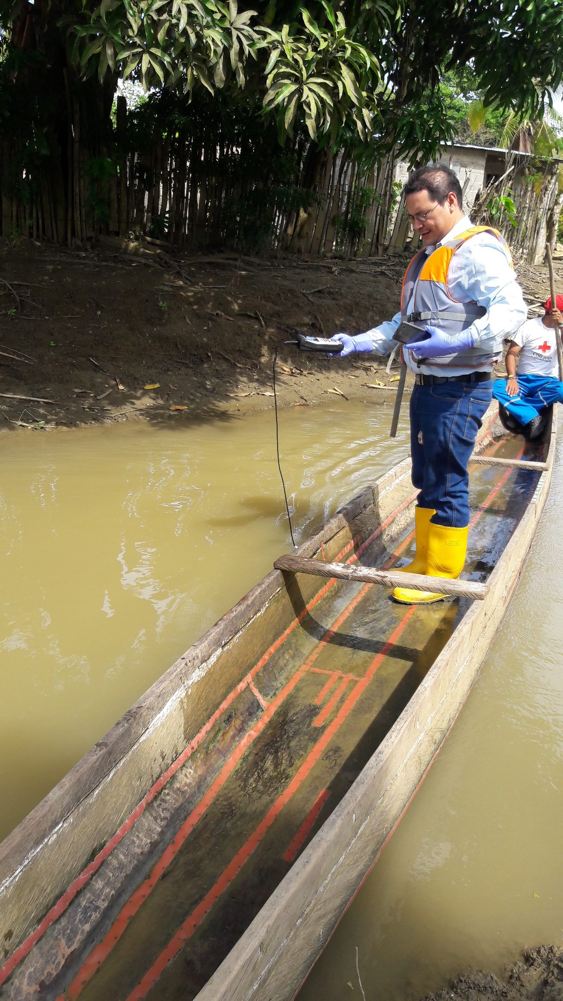 Monitoreo de calidad del agua en el embalse URRÁ